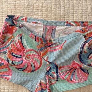 EUC Lilly Pulitzer size 12 shorts
